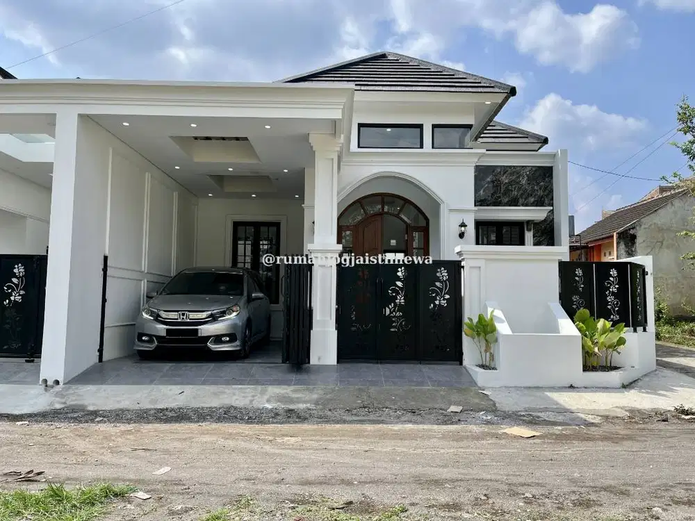 Rumah Baru Desain Klasik Mediterania Dekat UII JL Kaliurang Km 13