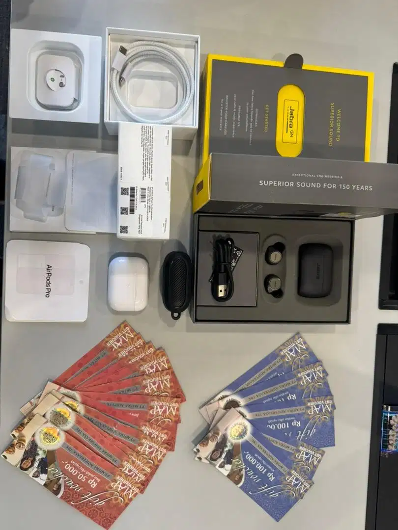 Bundle earphone + digimap voucher