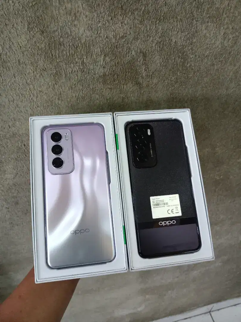 OPPO RENO 12 PRO 5G 12/512GB SECOND LIKE NEW BERGARANSI