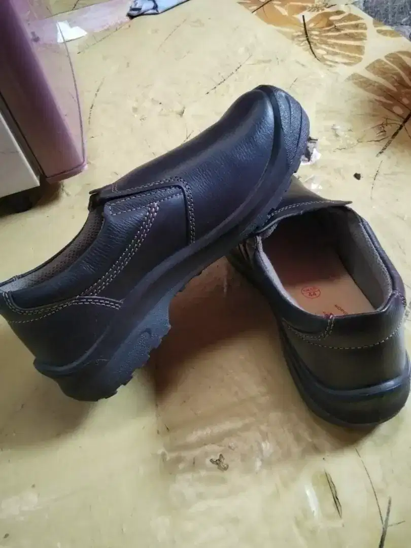 JUAL SEPATU SAFETY CHEF BARU