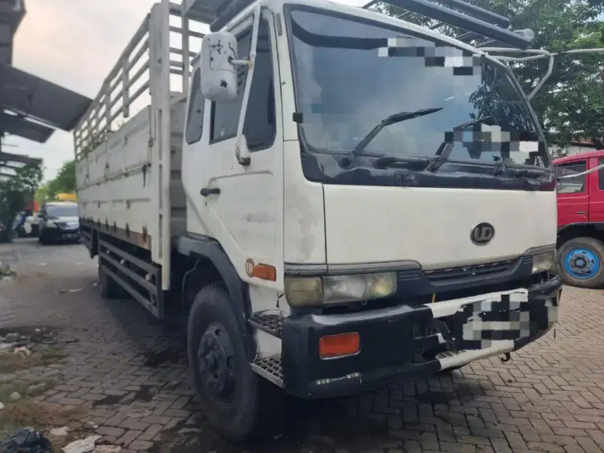 Truck nissan euro 2 PK 260 engkel bak