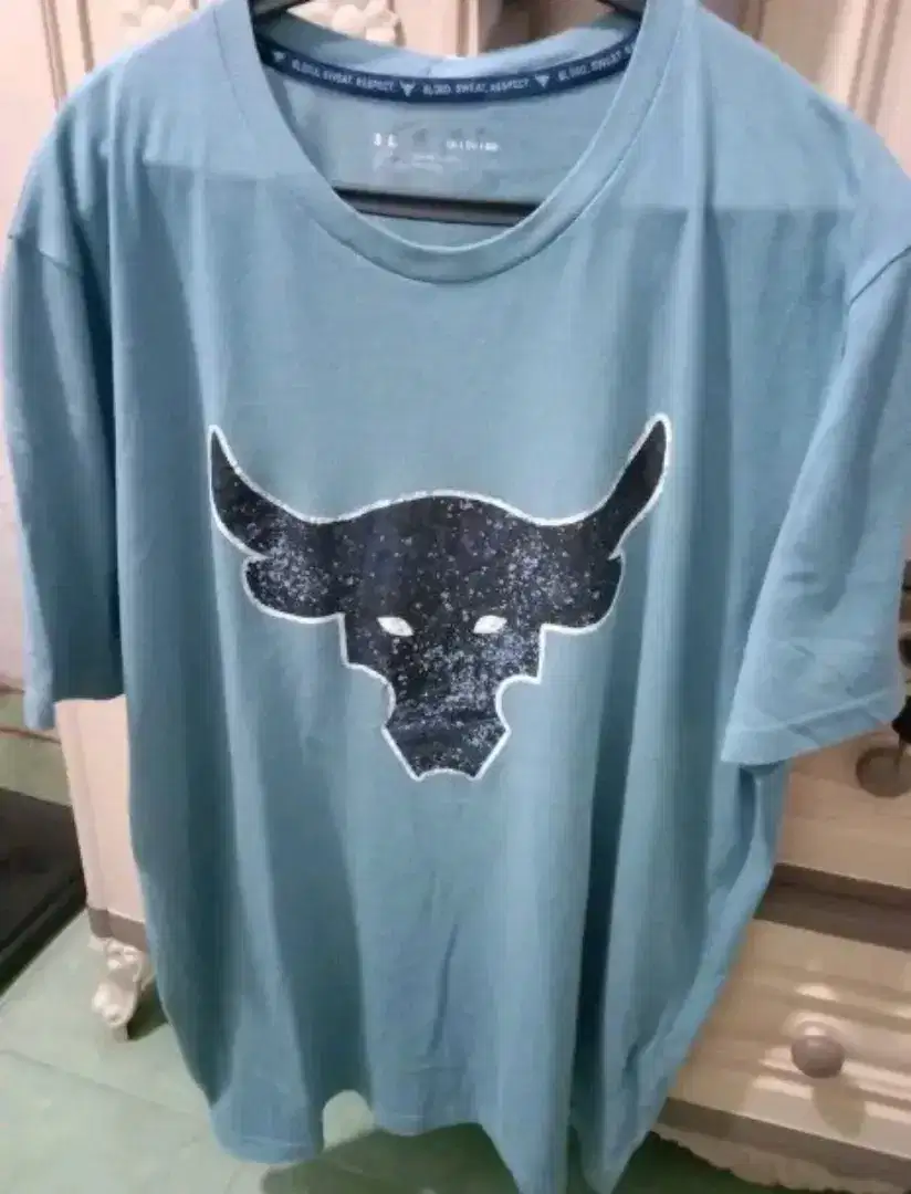 under armour bulls tshrit