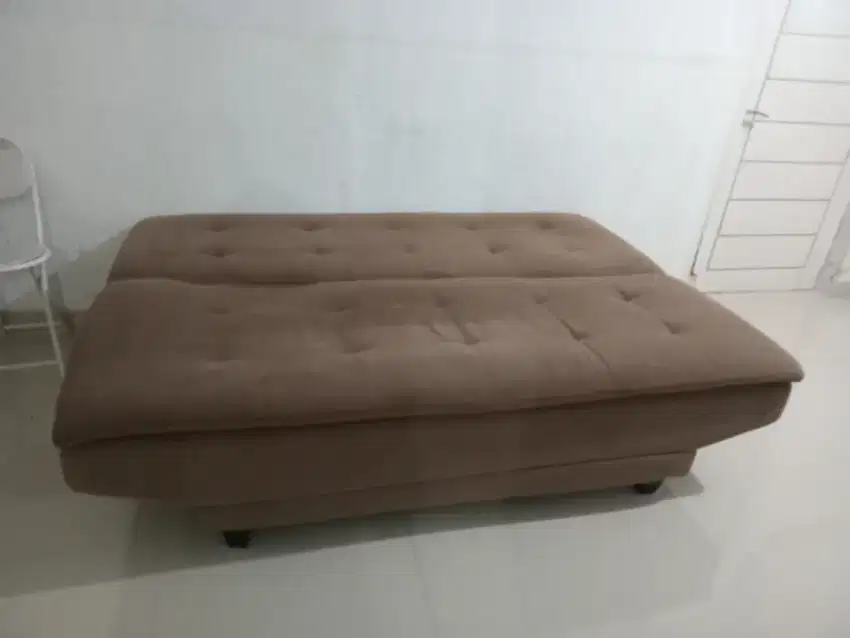 Di jual sofa bed warna coklat