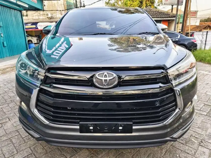 LOW KM.! TOYOTA INNOVA VENTURER 2.4 DIESEL AT 2019 MATIC PERFECT 2020