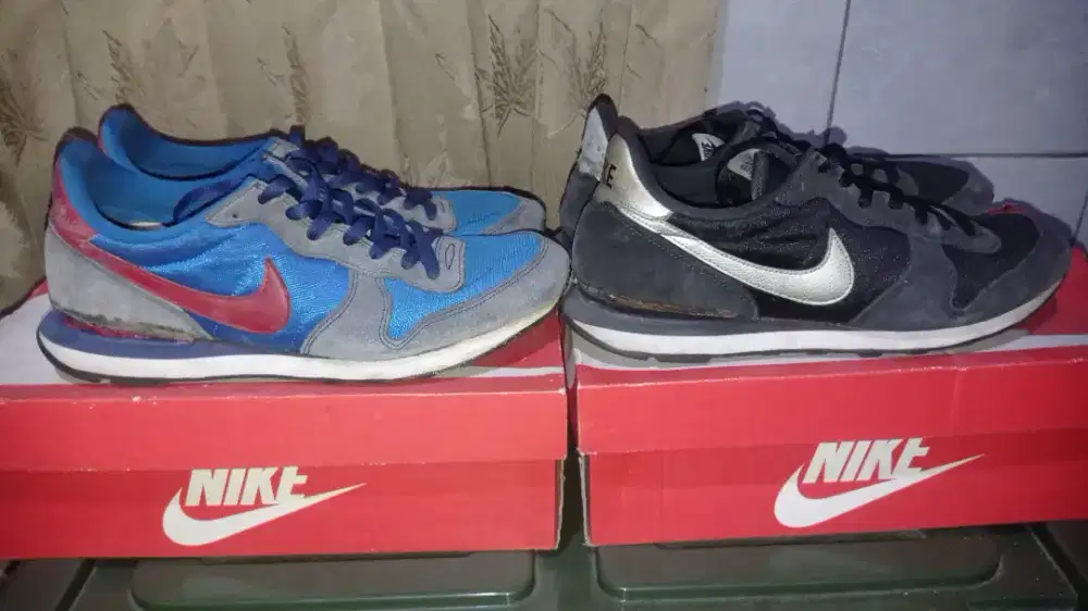 Sepatu Nike Internationalist Size 42 (Bonus Nike Internationalist)