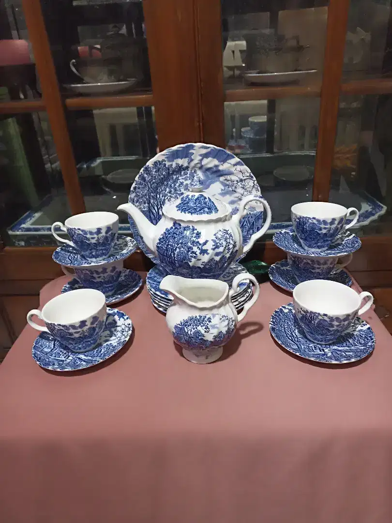 Tea set johnson brother england