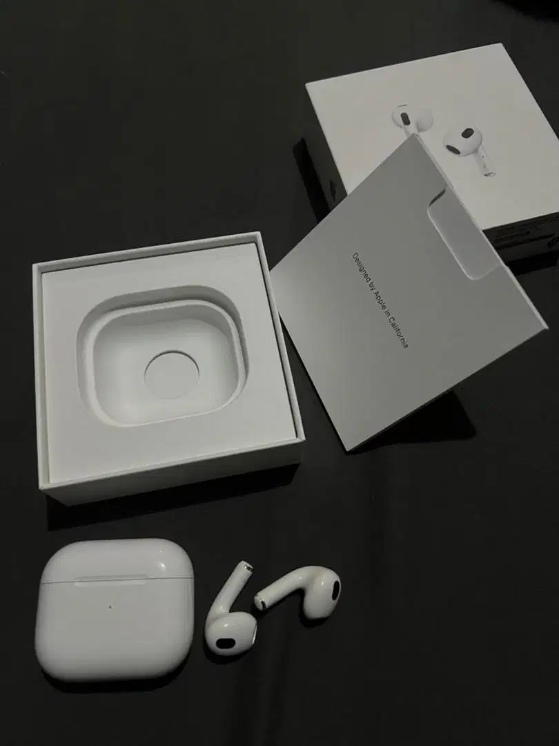 (preloved) airpods gen 3