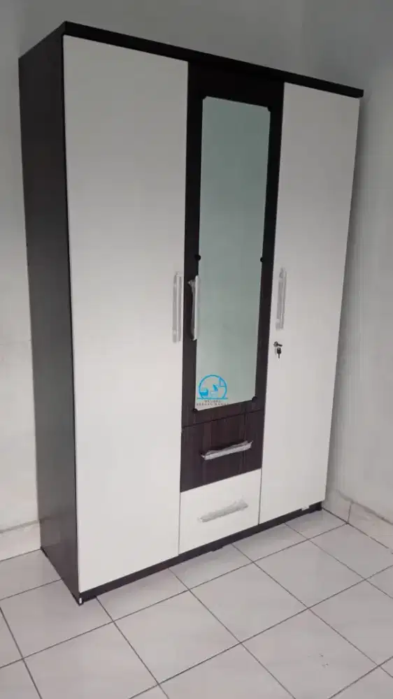 Promo lemari pakaian 3 pintu minimalis