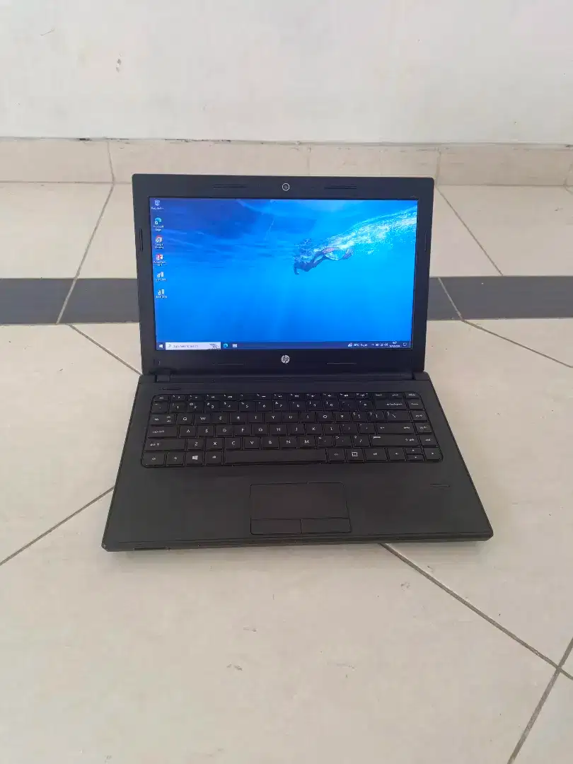 Laptop  HP  242