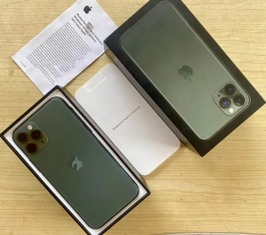 iPhone 11 Pro 256 Midnight green ex iBox like new