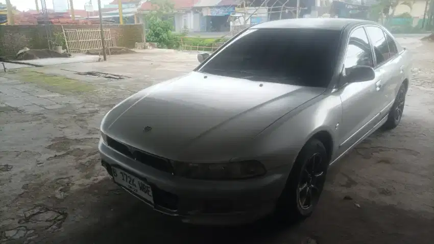 Mitsubishi Gallant V6 matic tahun 2000