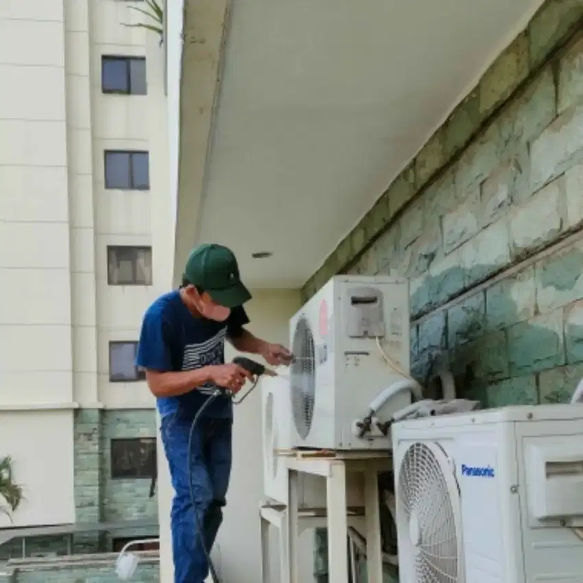 Service Ac,Mesin Cuci,Kulkas,Pompa Air dan Bongkar Pasang AC.