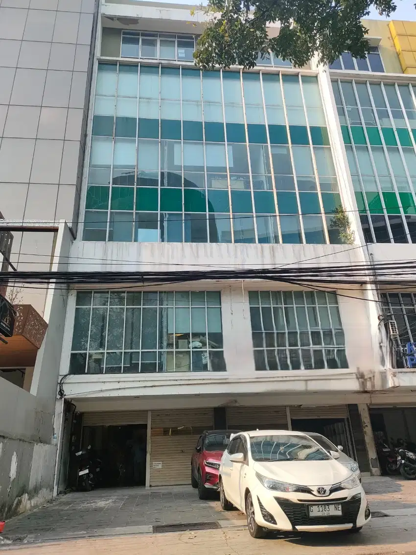 Ruko Disewakan di Jalan Kebon Kacang Belakang Mall Plaza Indonesia