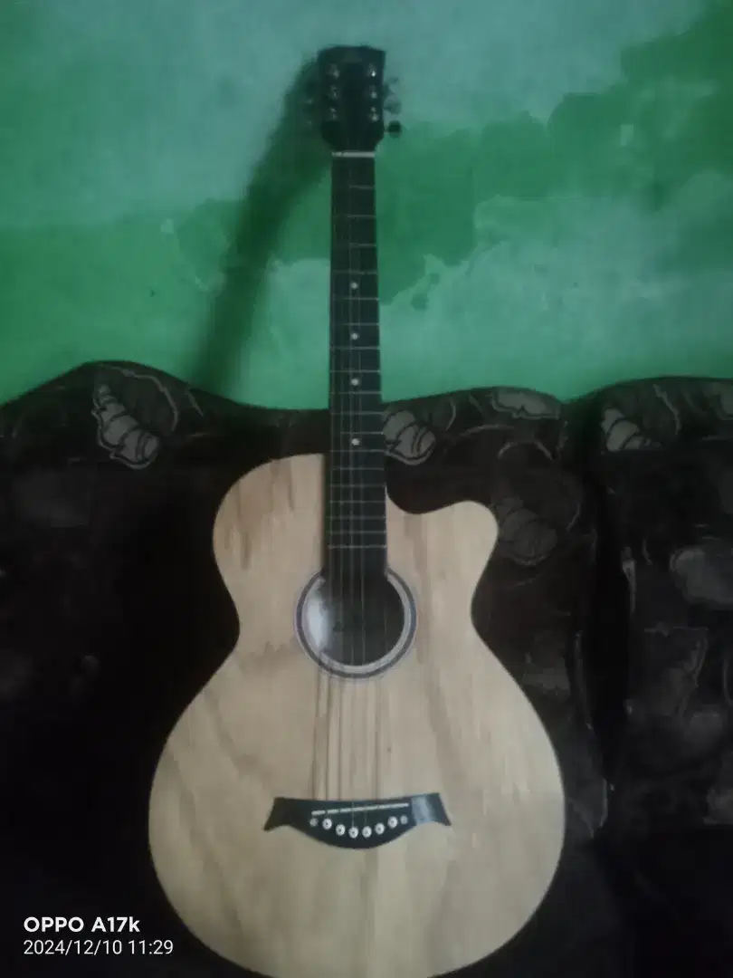 Gitar akustik elektrik