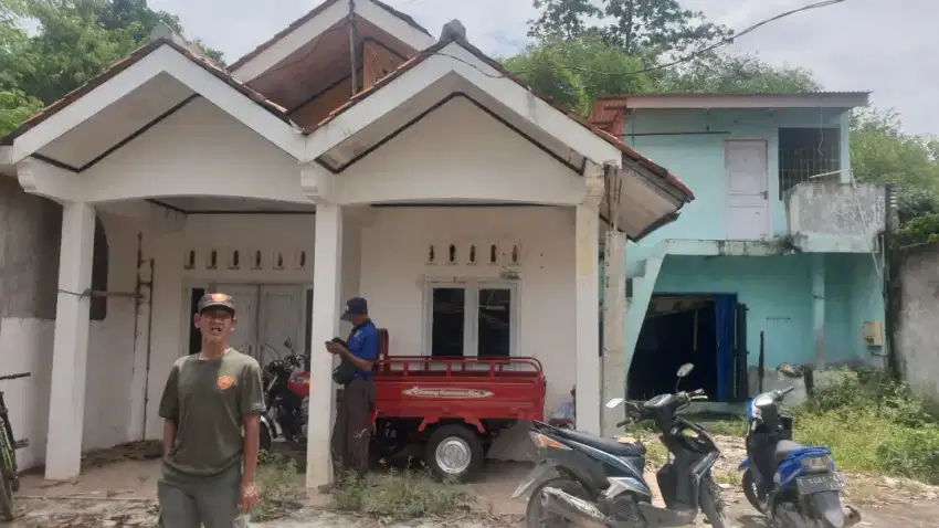 Dijual Rumah Bekas Tanah Luas