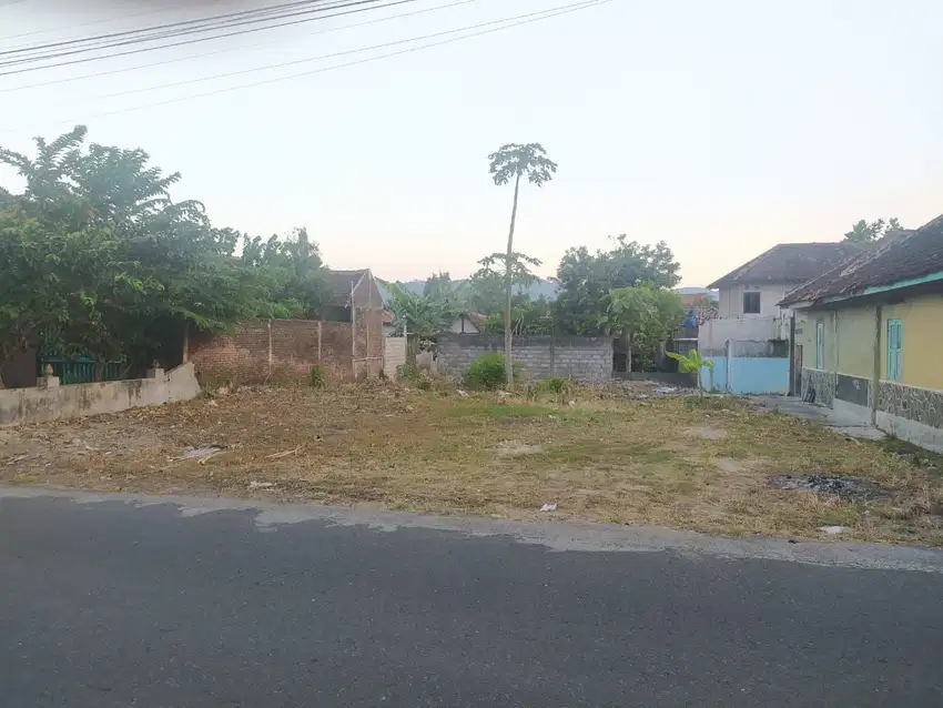 Tanah Dijual Jogotirto Berbah Sleman Jogja.PINGGIR JLN BESAR MURAH BU