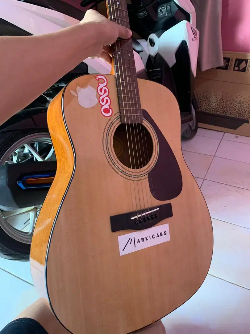 Gitar Akustik Yamaha F310