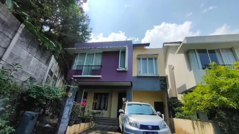 Dijual Rumah Minimalis Hook dengan Backyard yg Luas Sentul