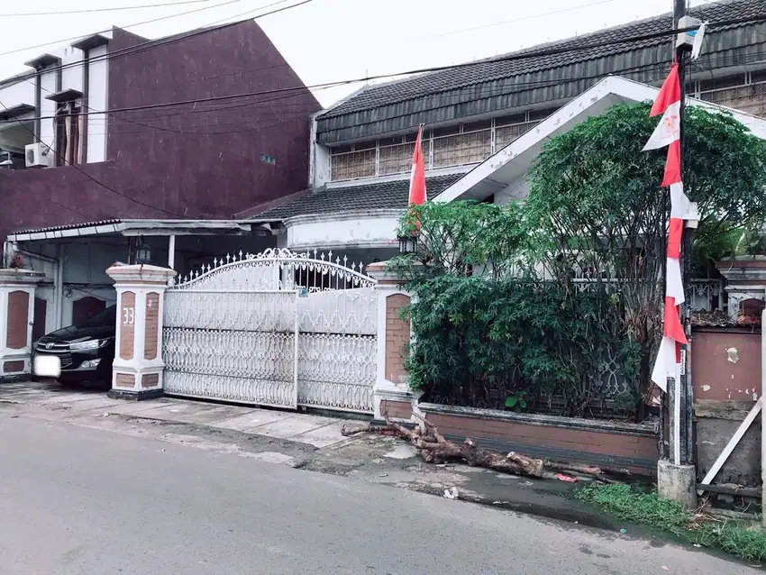 Rumah 2 lantai Lokasi Bagus Strategis di Tanah Kusir, Jakarta Selatan