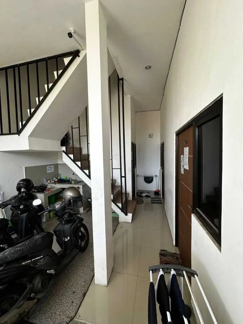 Rumah Usaha Kost 2 Lantai Full Furnished - Lokasi Kemlaten Surabaya