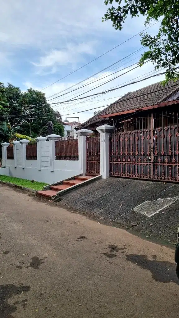 Jual Cepat Rumah Besar Mewah di Cinere