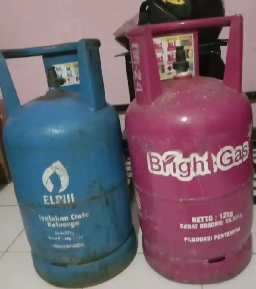 Borong 2 tbg gas12kg cuma 350.