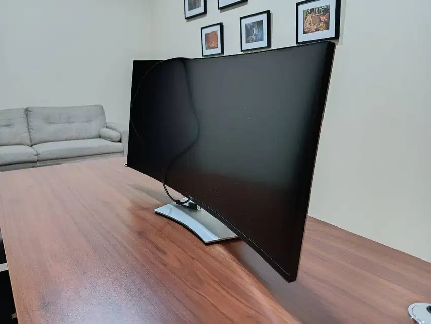 Monitor DELL U3421WE Curved 34 Resolusi 3440 x 1440