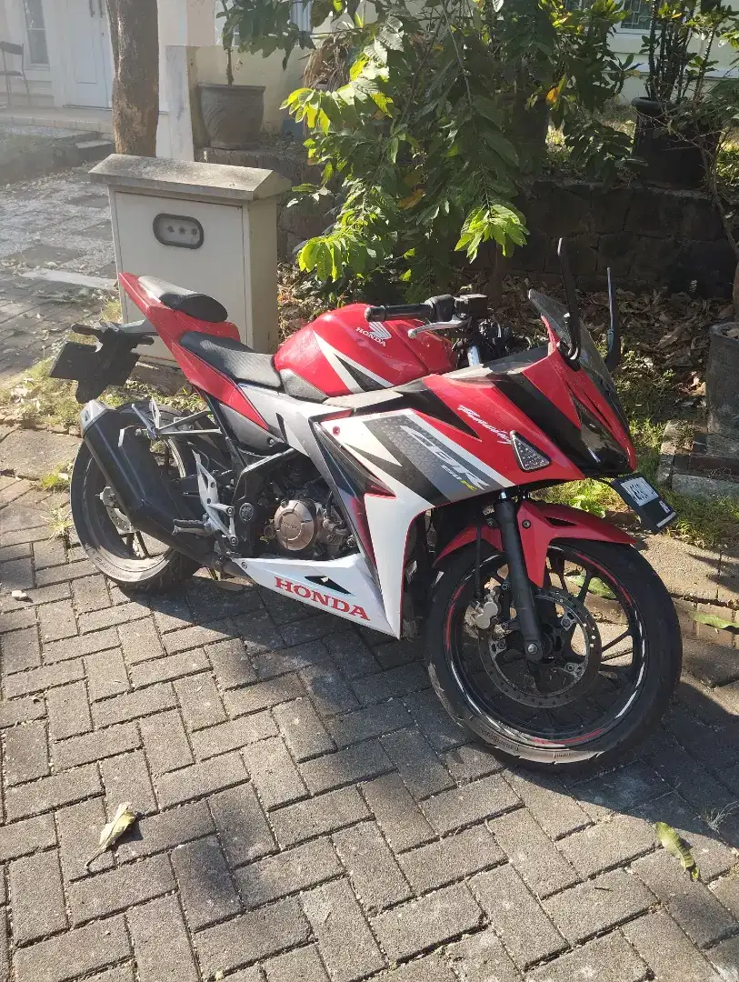 Jual honda CBR 2018..plat W sidoarjo candi