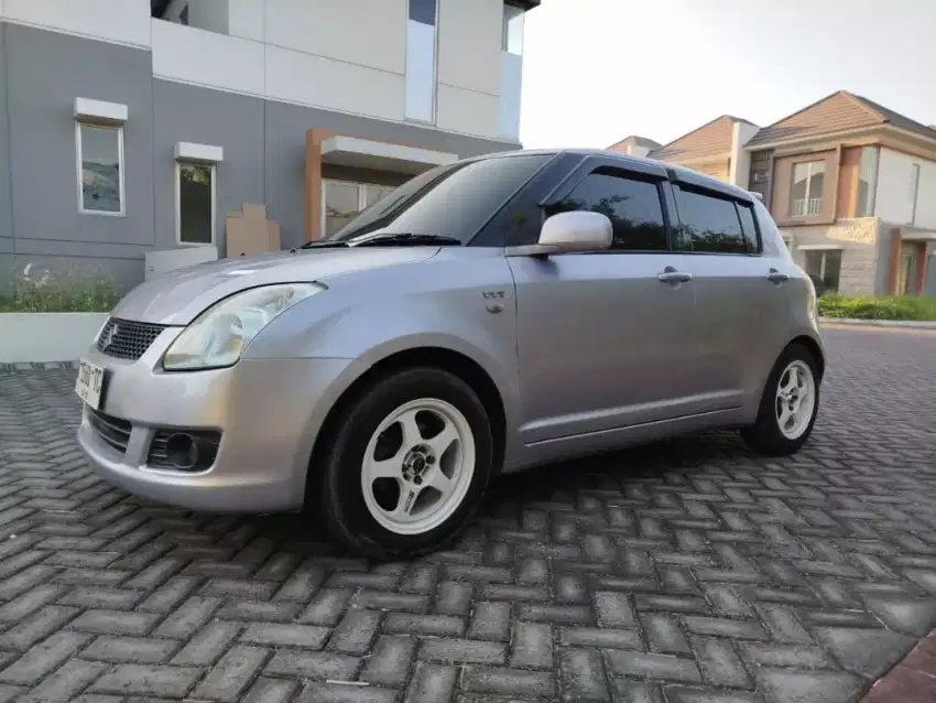 Swift 2009 ST Matic interior bersih surat lengkap ban tebal semua