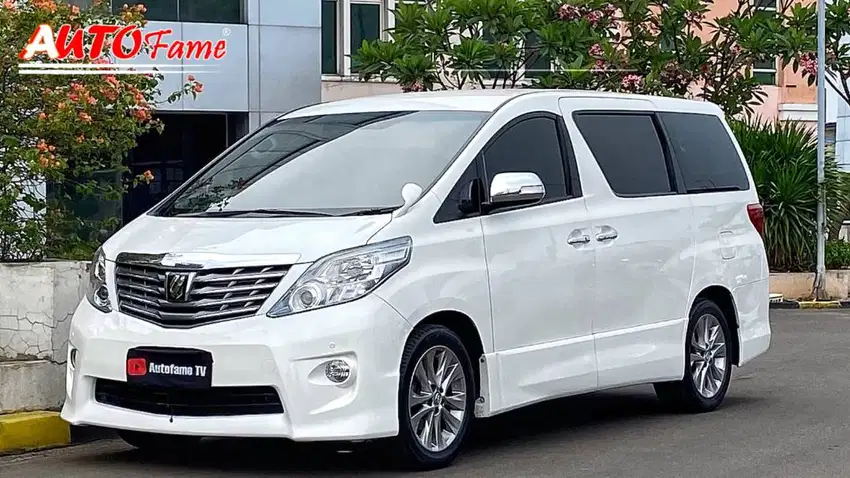 Toyota New Alphard 2.4 S CBU Gold Version Edition NIK 2011 White On Be