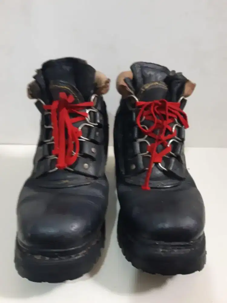 sepatu boot kulit vintage size 42