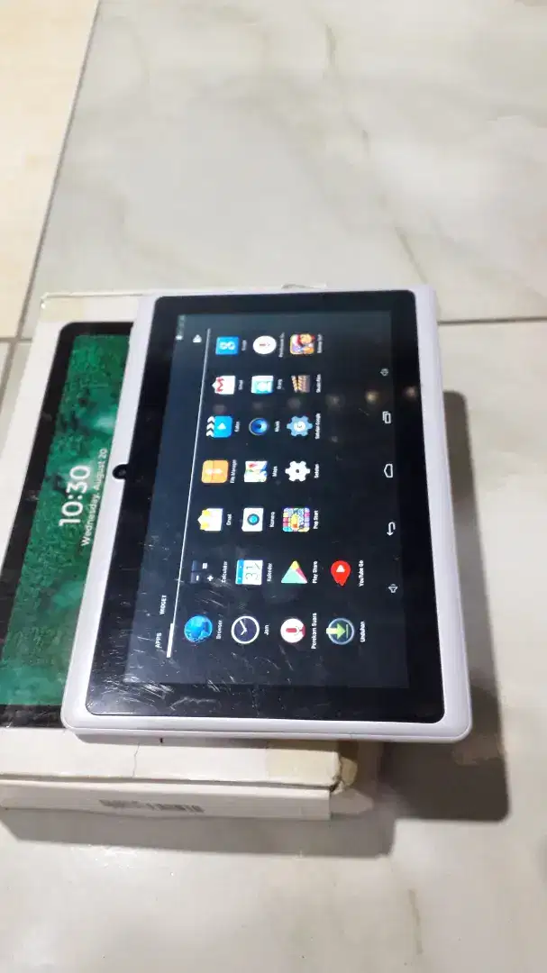 Tablet dijual aja..masih ok harga 170 rb