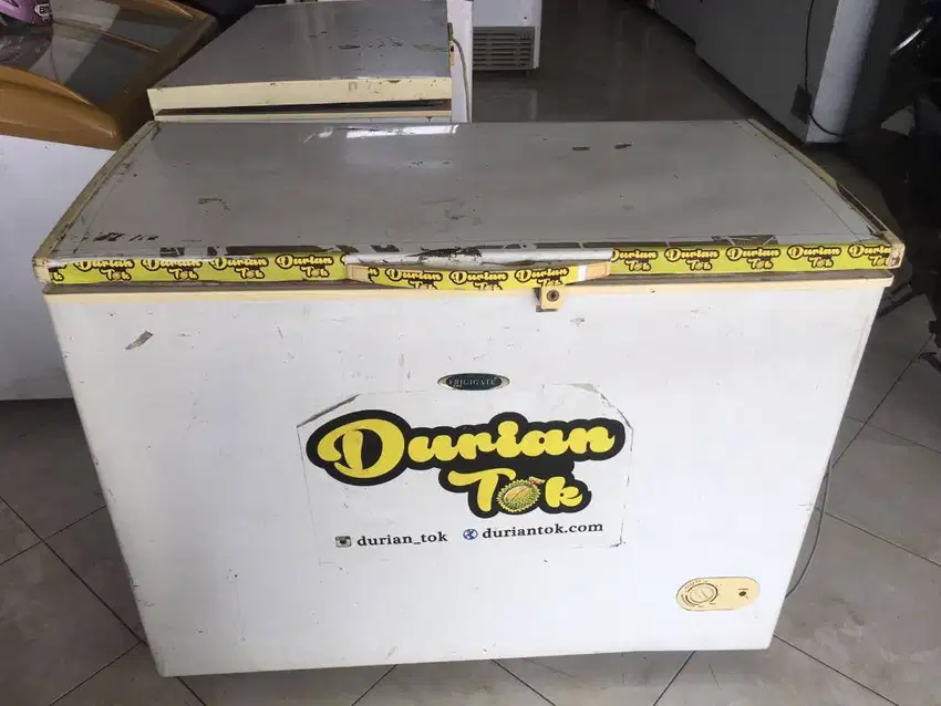 Dijual dan Disewakan Freezer box bekas Frigigate 300lt fisik oke,mulus