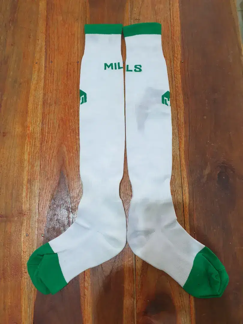 Kaos Kaki Bola Mills Ori