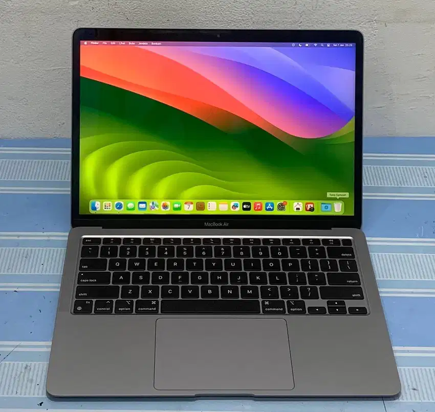 Macbook air M1 2020