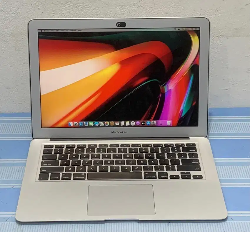 Macbook air 13inci 2017