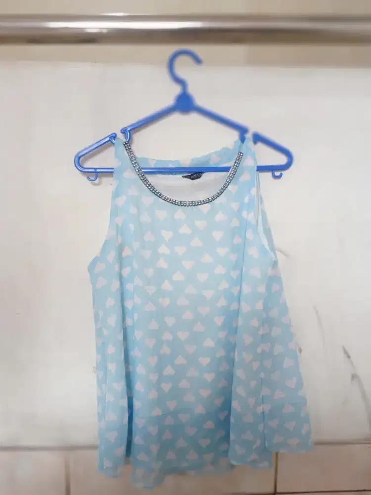 Yuk2 murce baju atasan masih bagus