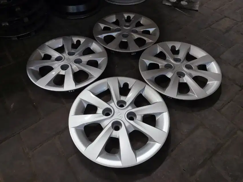 Wheeldop Wildop Tutup Velg R14 Traga L300 Xenia Avanza Sigra Brio APV