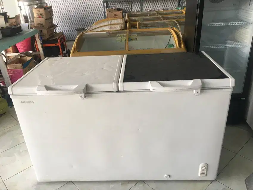 Dijual atau Disewakan Freezer box bekas Aucma 500lt normal jaya