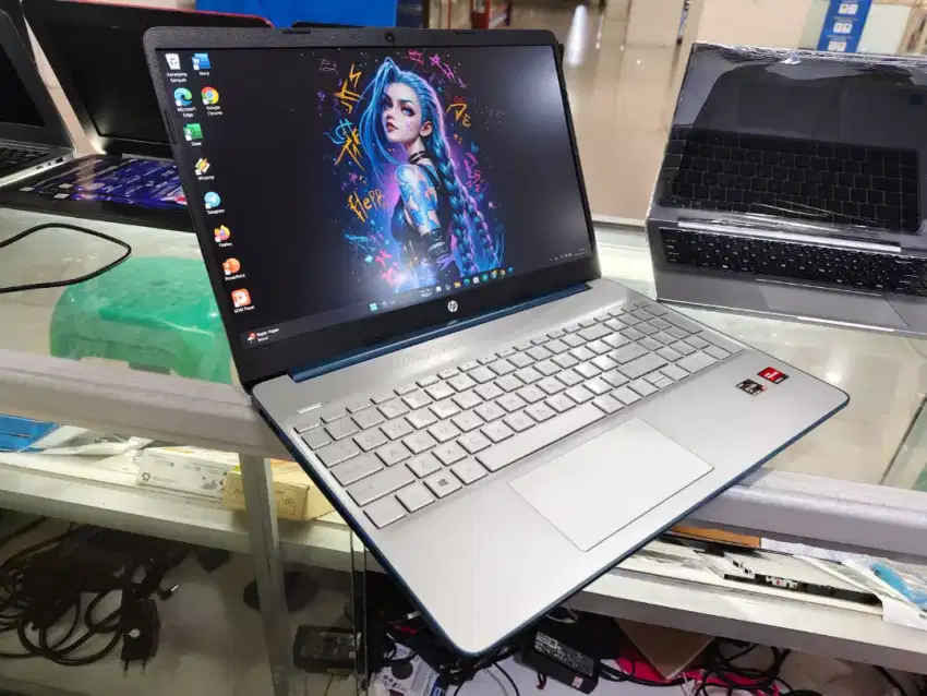 Laptop Hp ryzen 5 seri 5000 mulus