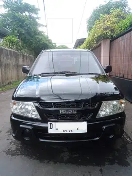 Isuzu Panther 2.5 LM Solar-MT 2006