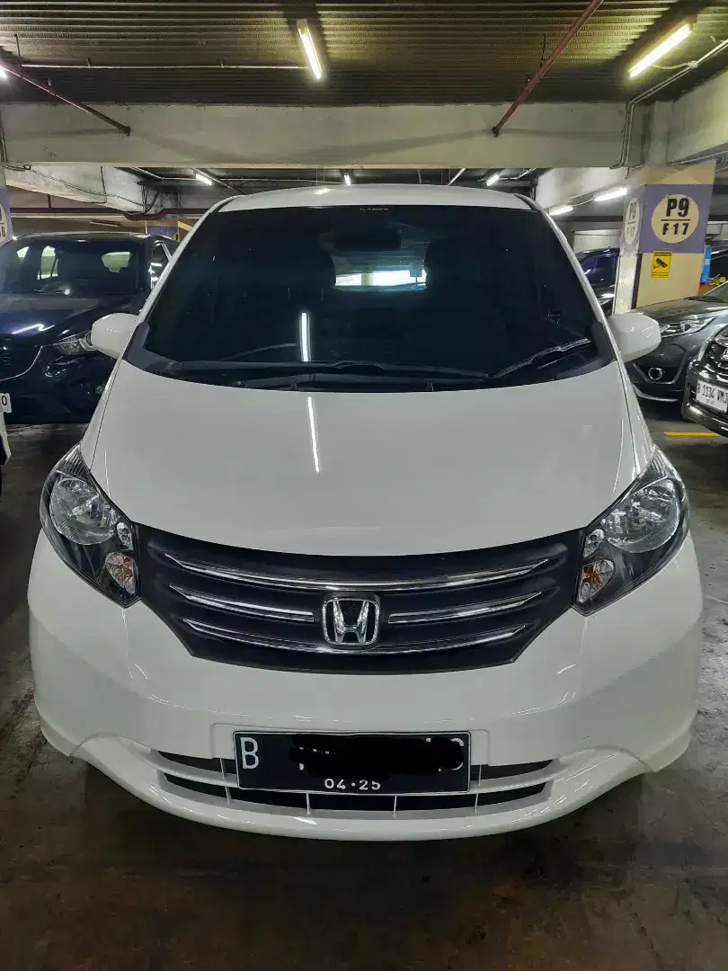 Honda freed psd 2010