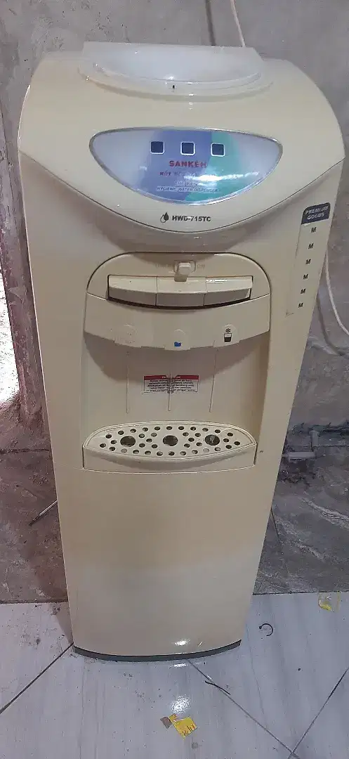 Dispenser sanken hot normal cold