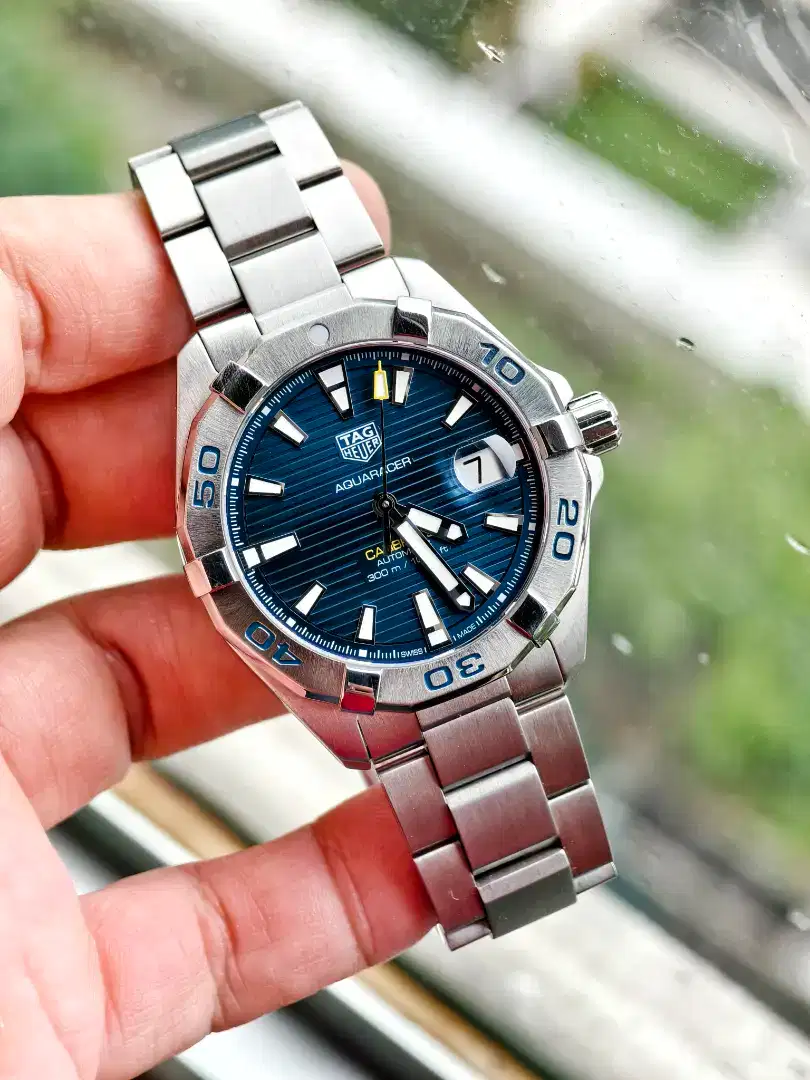 Jam Tag Heuer Aquaracer 300M Blue Dial