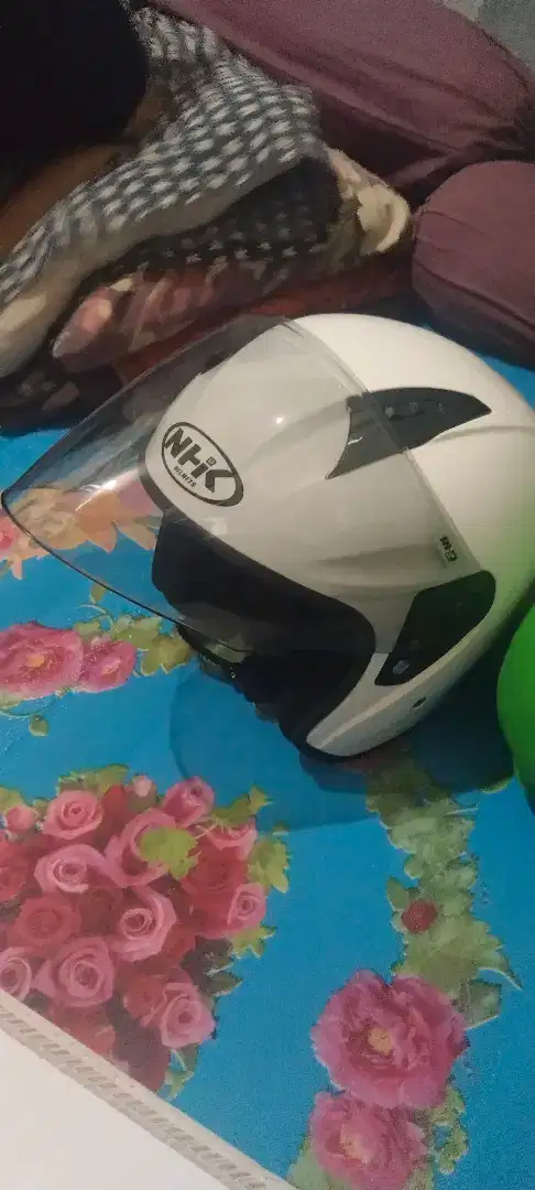 Helm NHK Putih ( L )