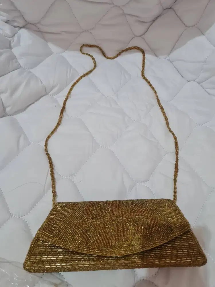 Clutch Gold Buat Pesta (Bekas)