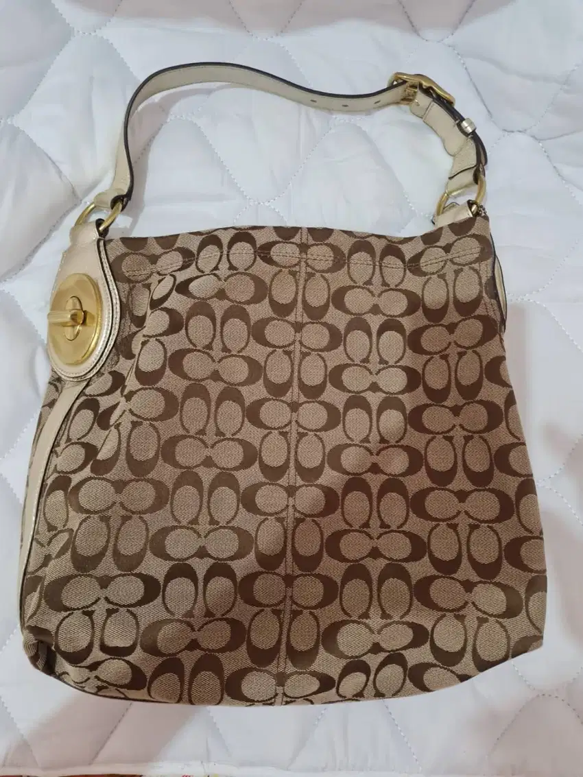 Coach Tas Wanita Tali Gold Original USA No Dust Bag (Bekas)