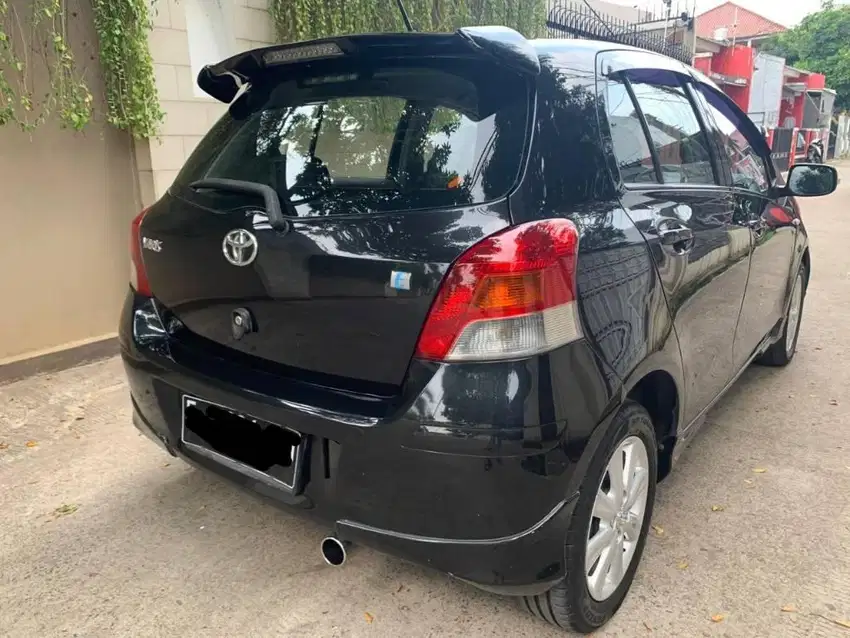 Yaris E 1.5 AT 2011