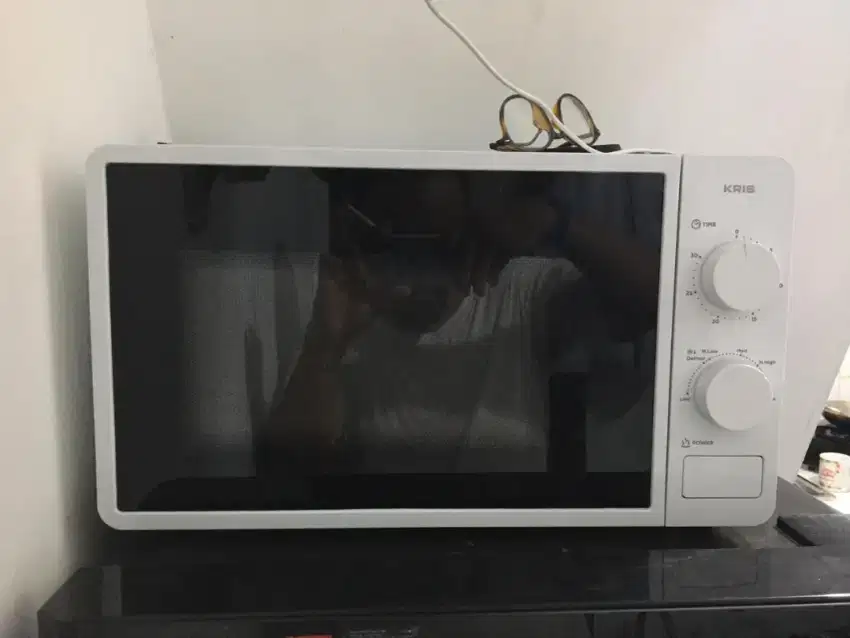 Microwave Kris 20Ltr Like New