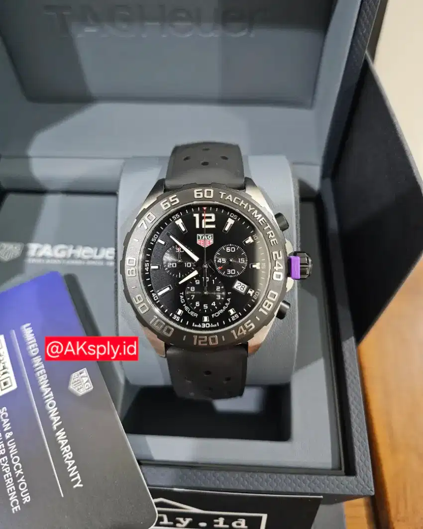 Tag Heuer Chronograph Formula 1 black dial CAZ1010